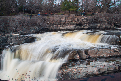 001期开奖结果正式公布，大奖花落谁家？